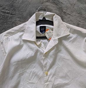 GAP Men's Classic White Shirt