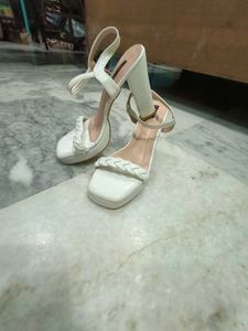 New Chic White Chunky Heel Sandals