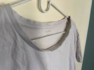 IVORY PALACE Graphic T-Shirt