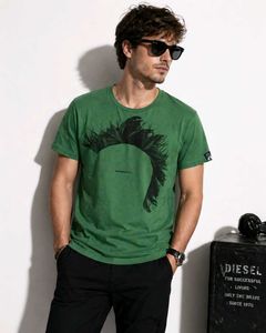 💎 Authentic DIESEL Green Men's T-Shirt – Premium