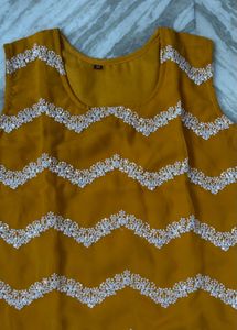 yellow zigzag