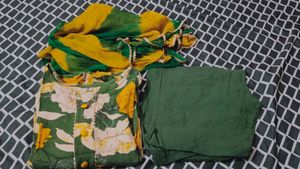 M size Green Floral Kurta Set with Dupatta