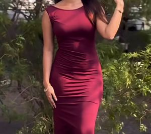Newme Backless Maroon Maxi Dress