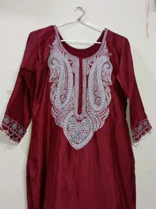kashmiri Embroidered tilla Maroon Kurta