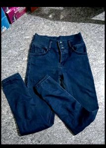 women nevy blue jeans❤️