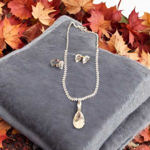 Sparkling Crystal Jewelry Set