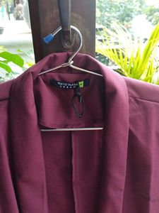 Chic Maroon Single Breasted Blazer Women