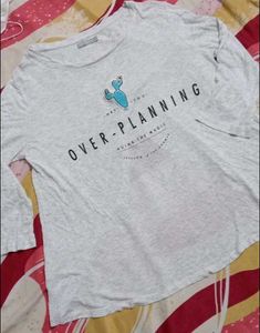 Comfortable Grey Graphic T-Shirt