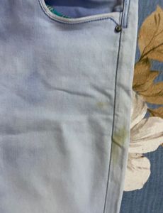 Light Wash Skinny Blue Jeans