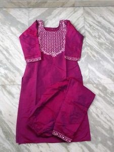 Elegant Pink Kurta Set with Trousers