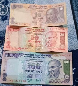 Rare 10,20,100 ruppee note without R mark