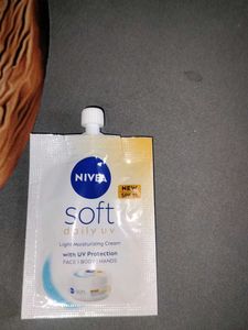 Nivea Soft Daily UV Cream