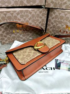 *COACH**TABBY 25 SIGNATURE SHOULDER BAG*