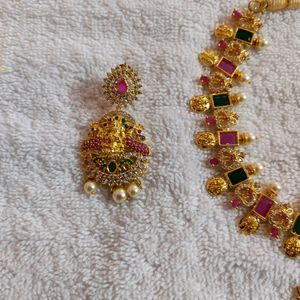 Lakshmi-Parivar Short Haram