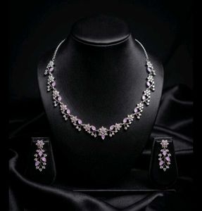 Stunning Necklace and Earring Set