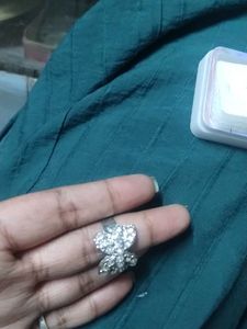 Sparkling Bow ring