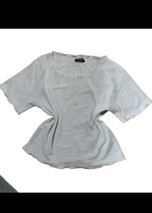 CLEARANCE SALE!💗Cute White Ribbed Lettuce Hem Top