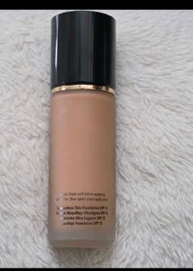Bobbi Brown Weightless Skin Foundation