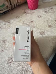 Minimalist Salicylic Acid Cleanser