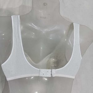 Elegant Lace🅾️ Trim White Bra