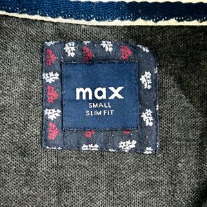 MAX polo T-shirt👕(size S)
