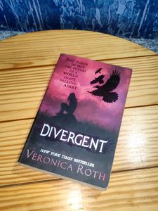 Divergent New York Times Bestseller Veronica Roth