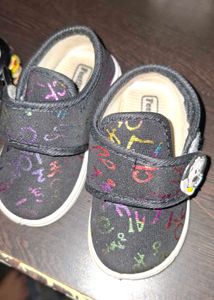 Cute Girls' Colorful Text Print Shoes