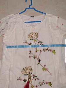 Kurta - Elegant White and Floral