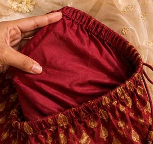 Gold Brocade Skirt(onam offer ❌499,✅299)