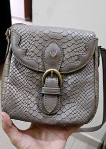 Hidesign - Stylish Grey Snake Print Crossbody Bag