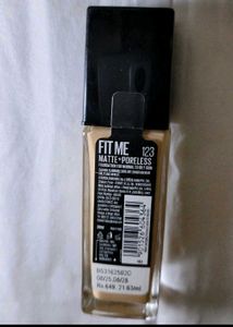 Maybelline Fit Me Foundation - Matte + Poreless