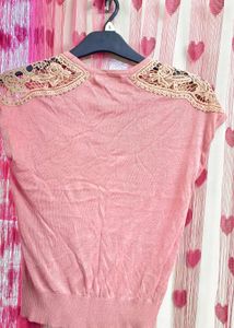 Peachy Shoulder Designed Top🧡