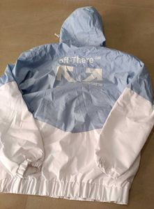 Stylish Two-Tone Light Jacket