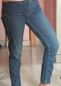 levis women Blue strechable