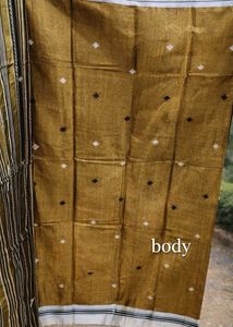 Elegant Gold Diamond Pattern Linen Zari Saree