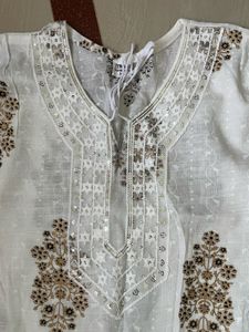 Elegant White Kurta with Sequins