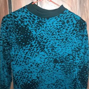 Blue &amp; Black Print Winter Long Sleeve Top