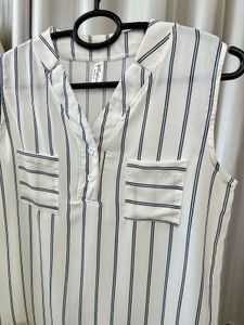 Chic Striped Sleeveless Top