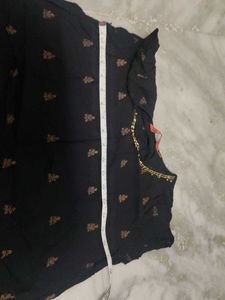 Elegant Black Embroidered Kurta