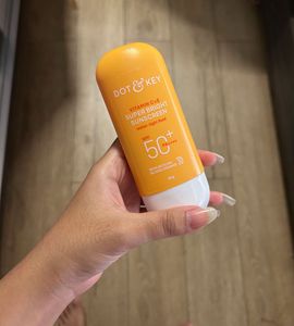 Dot & Key Vitamin C+E Super Bright Sunscreen