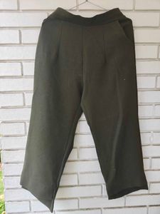 2 Women's Black Wide-Leg Cropped Pants