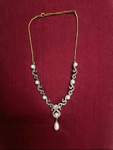 EARRINGS (FREE GIFT BOX)