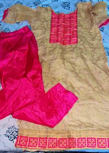 amazing suit set with heavy dupatta