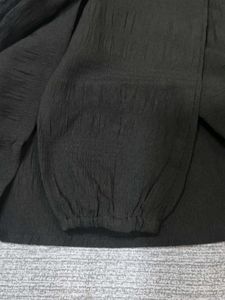 Chic Black Balloon Sleeve Top
