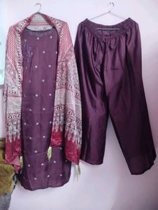 Elegant Ethnic Kurta Set with Dupatta
