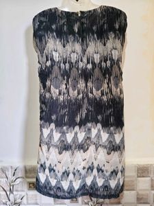 Stylish Sleeveless Printed Kurta XS-S Size