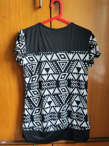 Stylish Geometric Print Top