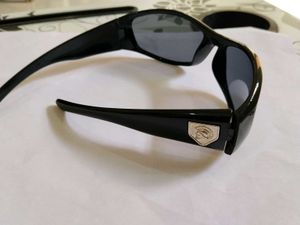 Sleek Black Sporty Sunglasses