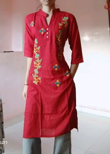 Collar Neck Red Khurti