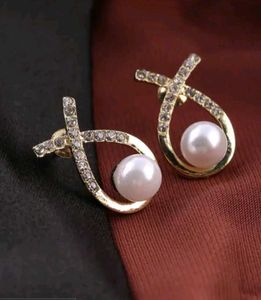 Pearl & Rhinestone Stud Earrings